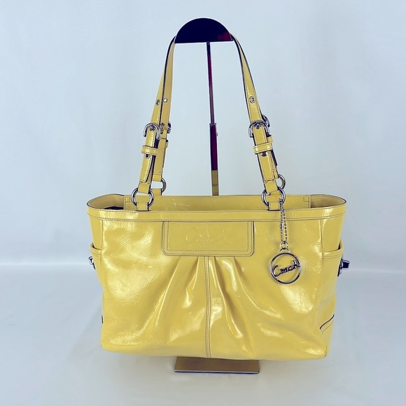 Coach Yellow Pleated Patent Leather Gallery Tote Hand/Shoulder Bag A1026-F13761 - Picture 1 of 16